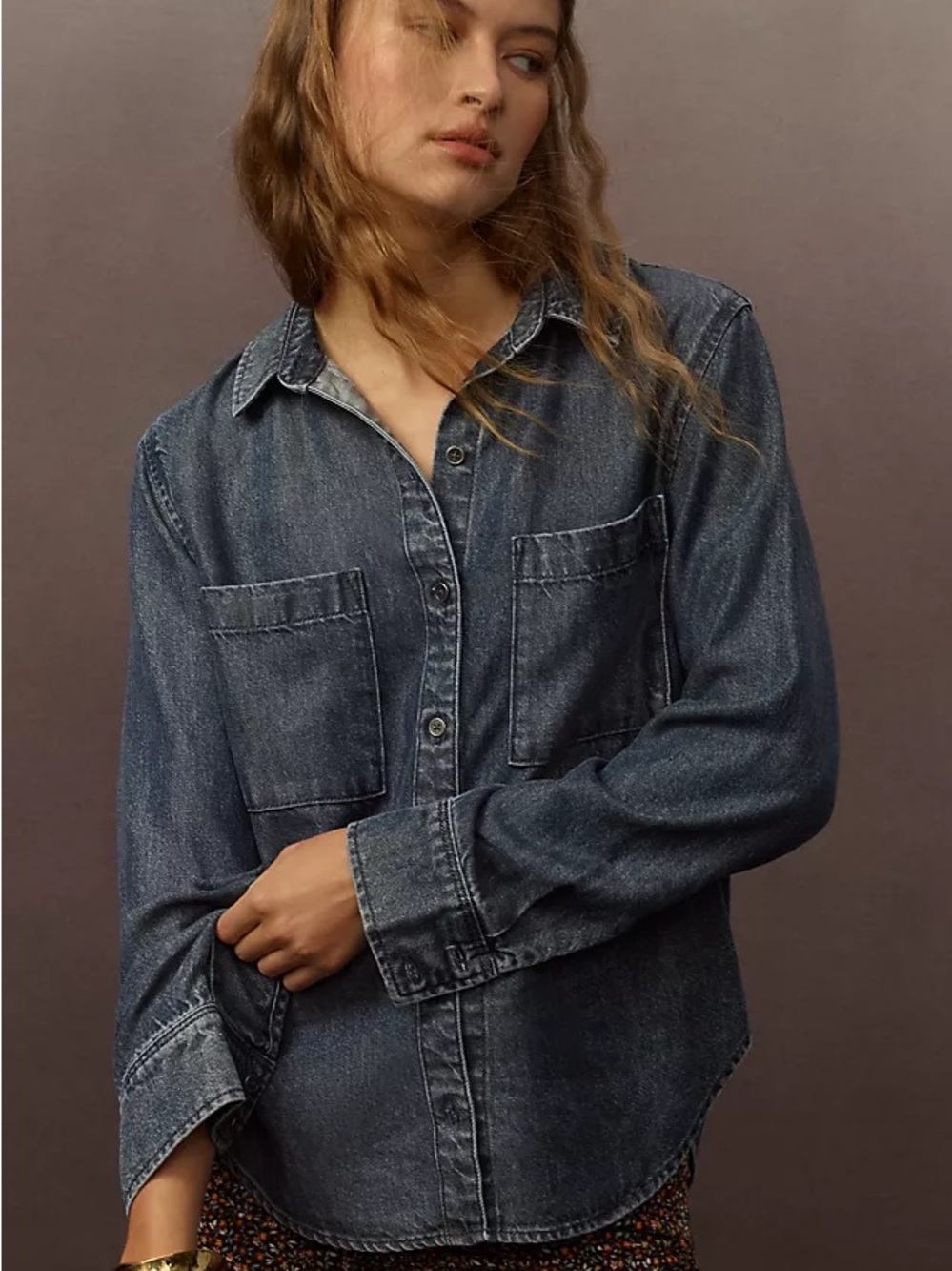 Cloth & Stone Chambray High Low Button Down Top
Size Small